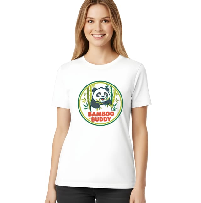Koszulka damska Uroczy przyjaciel panda Bamboo Buddy wśród zielonego bambusa